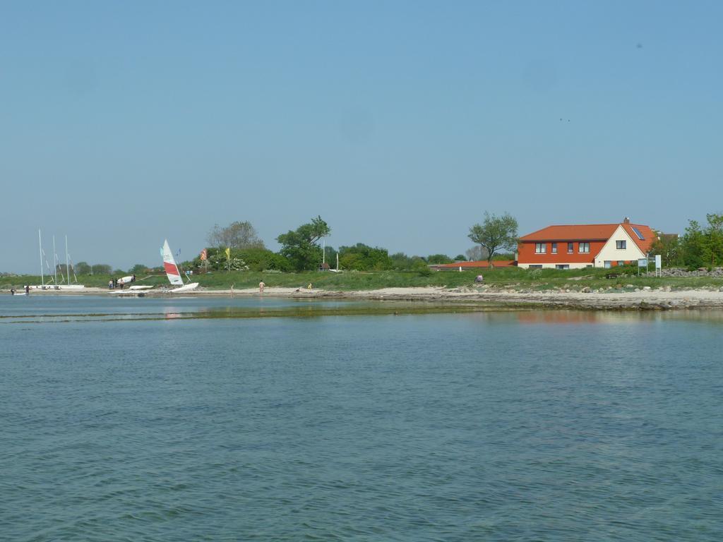 Haus Achtern Diek In Erster Reihe Am Meer Fehmarn Exterior photo